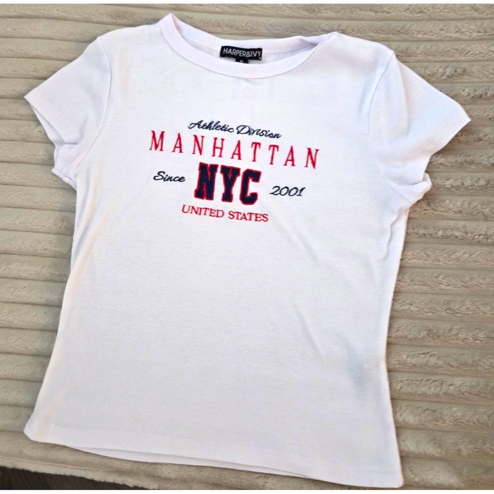 Harper & Ivy Manhattan NYC Graphic Baby Tee White Red Spell Out Y2K Size M